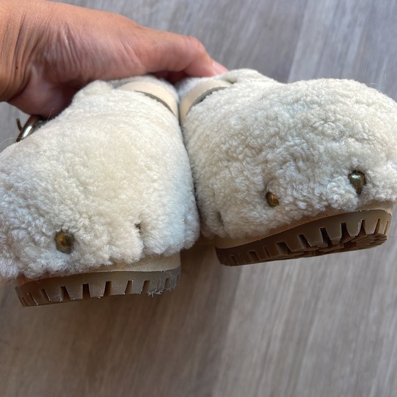 SEE BY CHLOÉ Viviane buckled shearling clogs - Picture 11 of 17